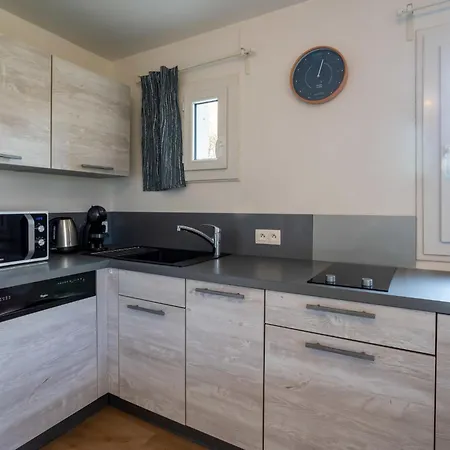 Thalassa By Interhome *